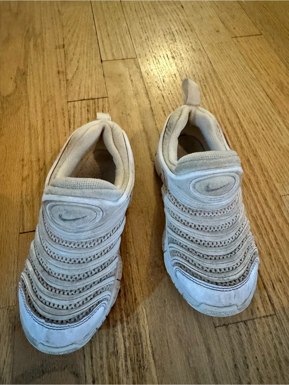 Nike Kids Lightweight Slip-On Dynamo Free Sneakers - Cream & White 12 C